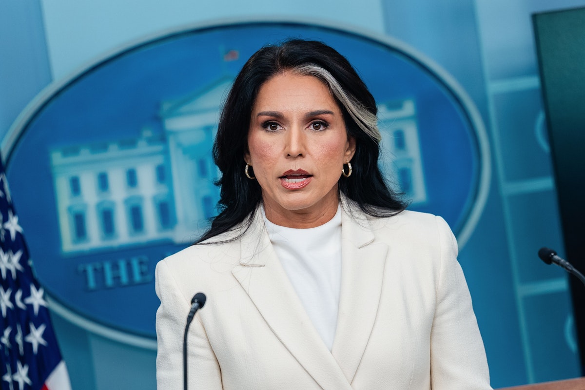 Tulsi Gabbard’s New Clinton Conspiracy Is Debunked Russian Propaganda Tulsi Gabbard’s New Clinton Conspiracy Is Debunked Russian Propaganda