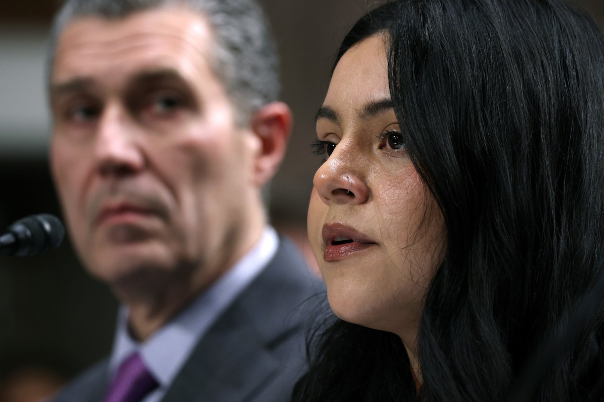 Woman Shot by Border Patrol Says Agent Appeared to Take “Trophy Photo” Woman Shot by Border Patrol Says Agent Appeared to Take “Trophy Photo”