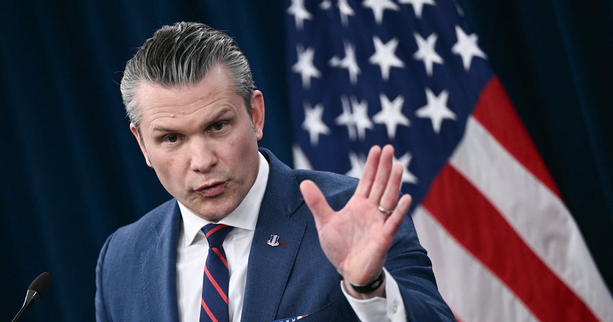 Hegseth Bans Press Photographers From Pentagon Over Ugly Photos of Him