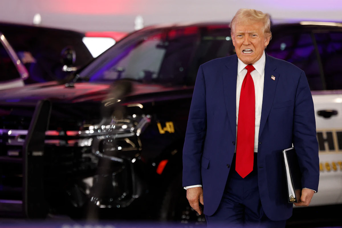 Trump Whines About His Campaign Trying to Keep Him on Message Trump Whines About His Campaign Trying to Keep Him on Message