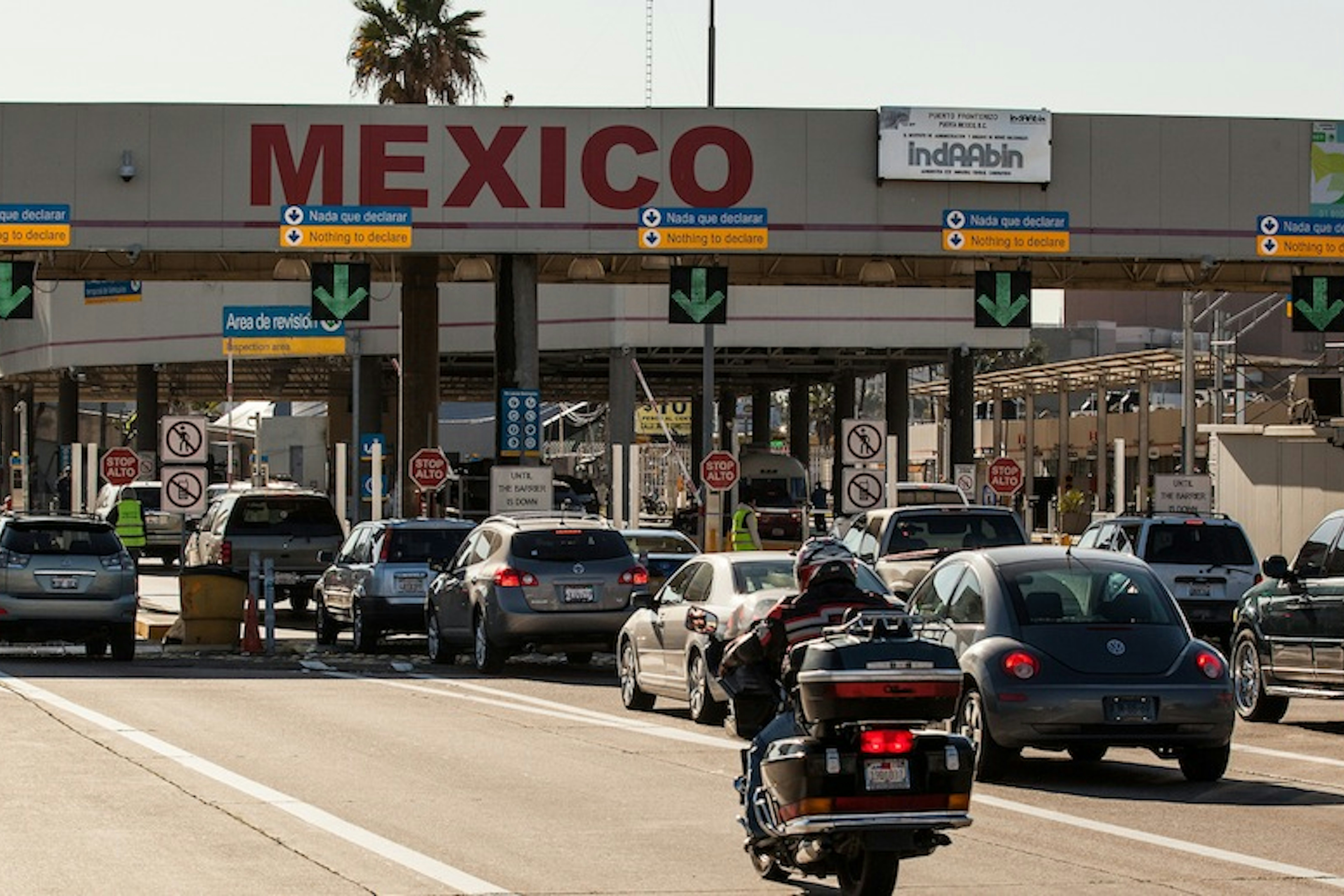 Some Insurance Companies Ask Customers to Cross the Border Some Insurance Companies Ask Customers to Cross the Border