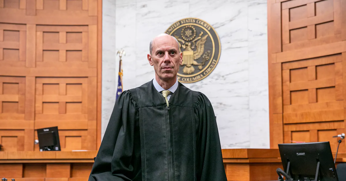 Trump Judges Block Probe Into Top Officials Ignoring Court Orders