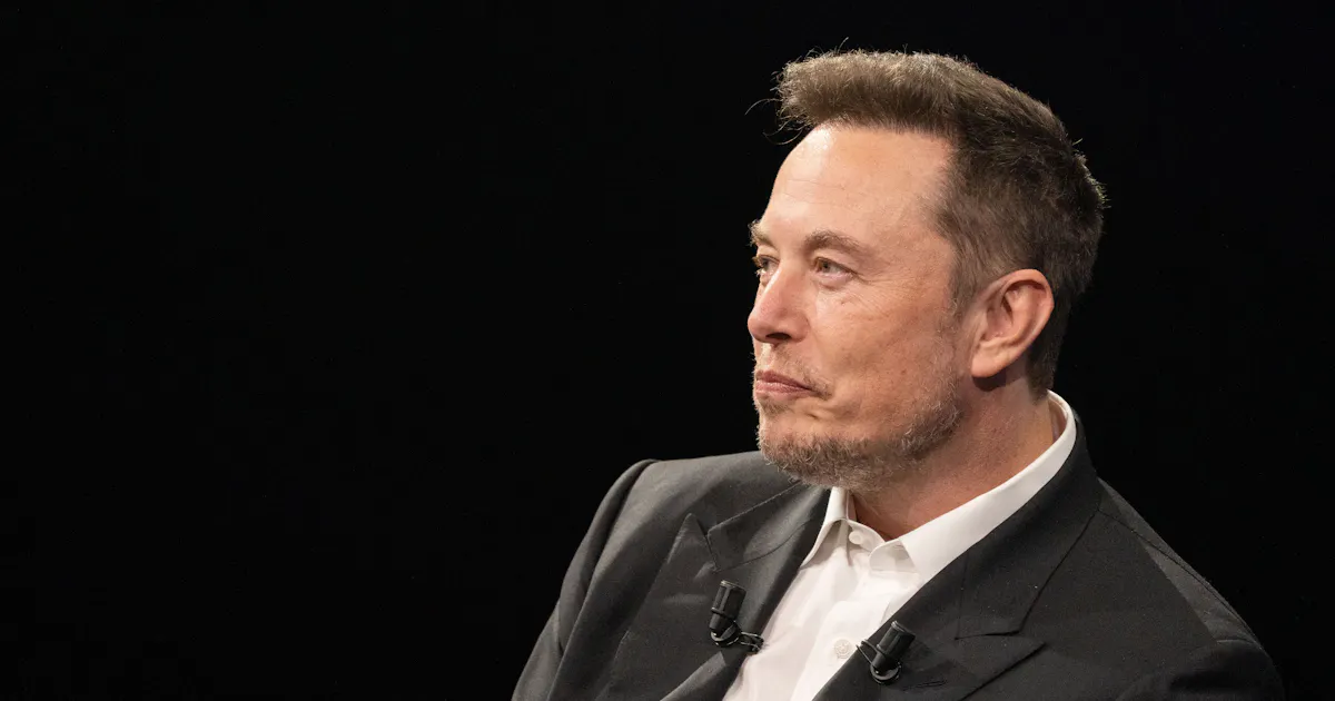 Elon Musk Turns Twitter Into a MLM Scheme for the Far Right Elon Musk Turns Twitter Into a MLM Scheme for the Far Right