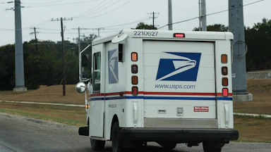 USPS mail truck