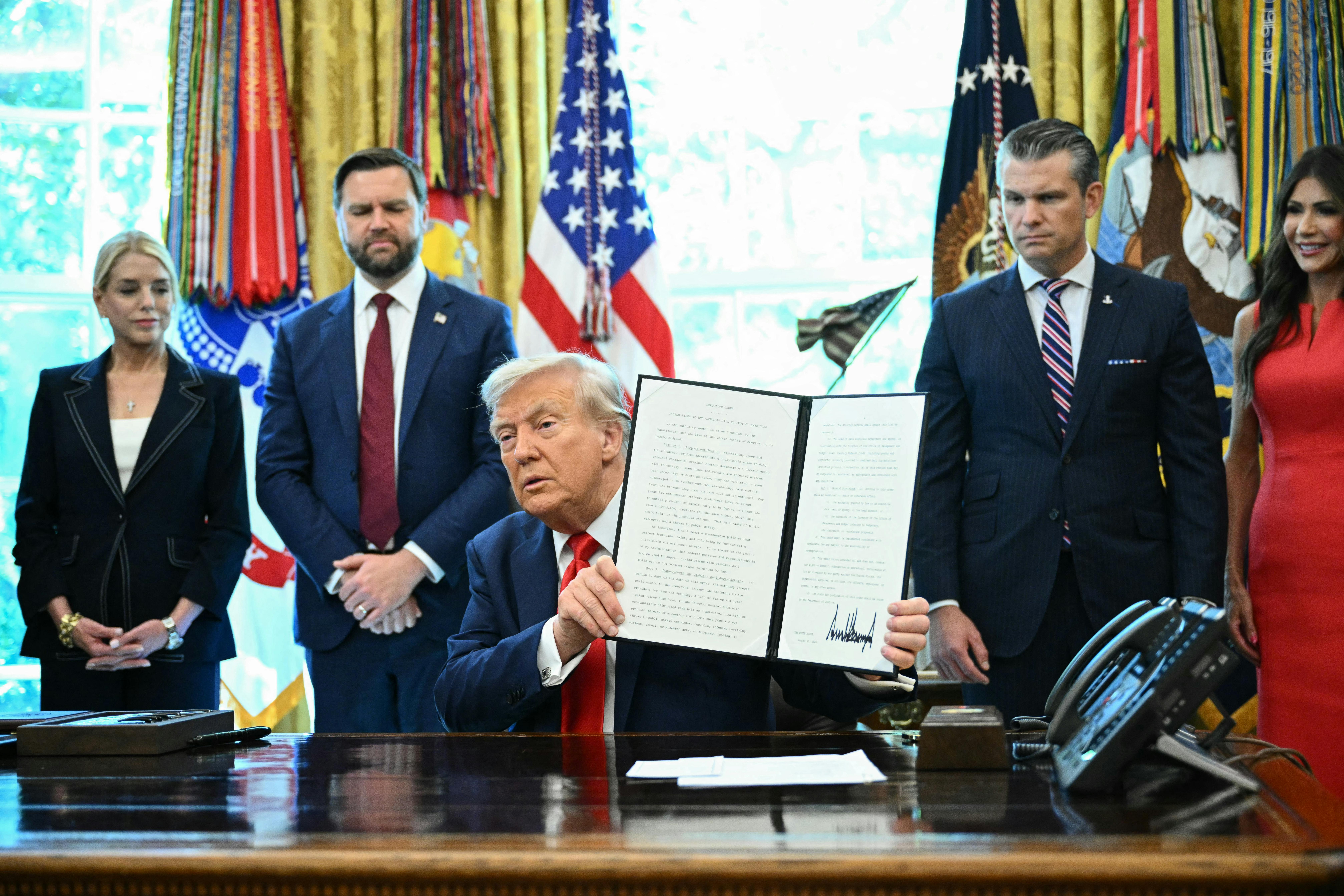 Različni pogledi na življenje, od šolskih dni do odnosov in političnih strategij