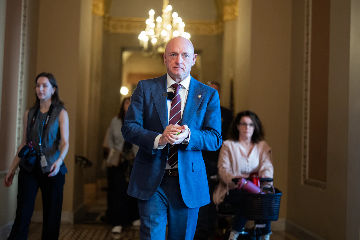 13 Senate Democrats Vote to Advance Trump Nominee During Shutdown 13 Senate Democrats Vote to Advance Trump Nominee During Shutdown