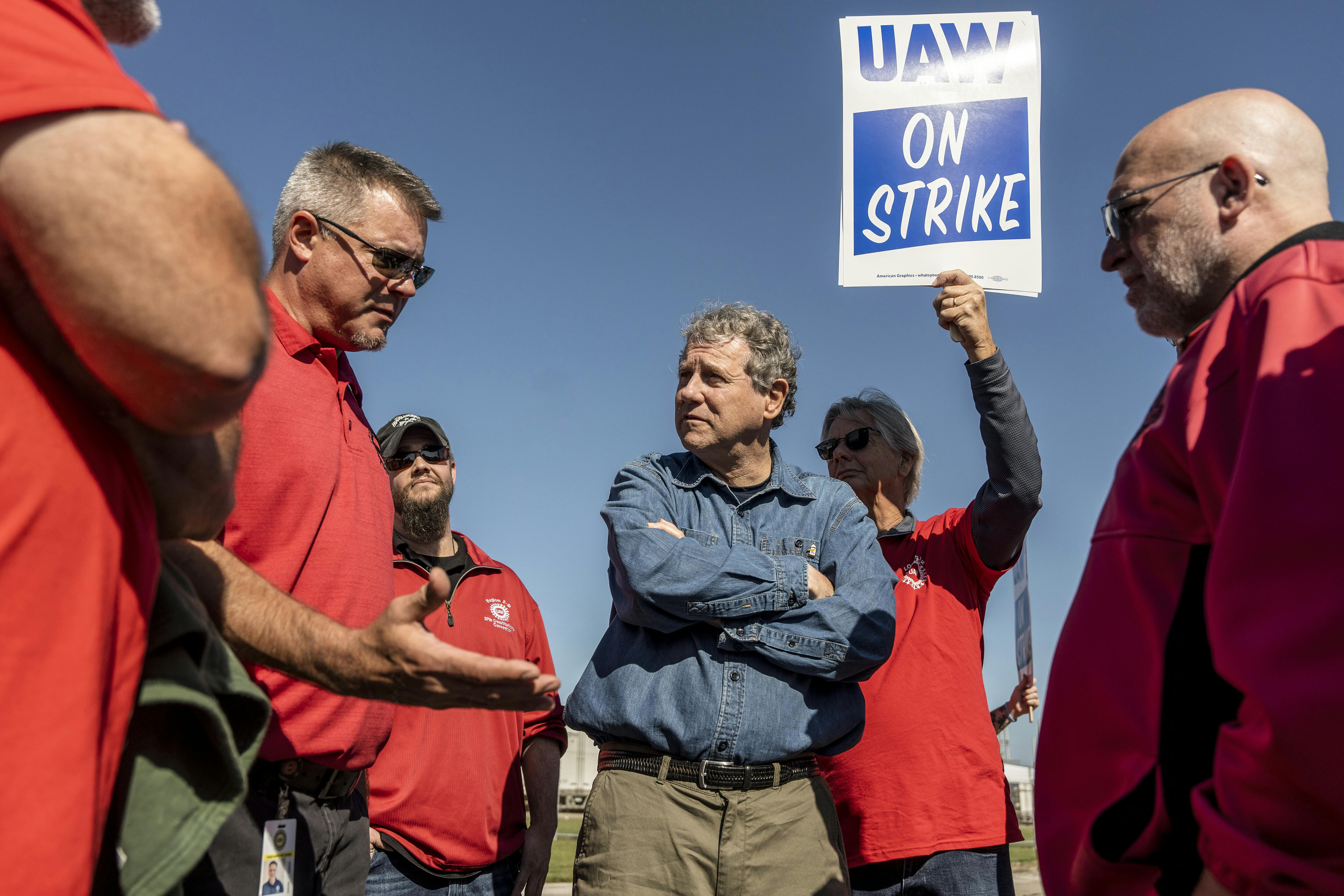 Sherrod Brown and UAW members