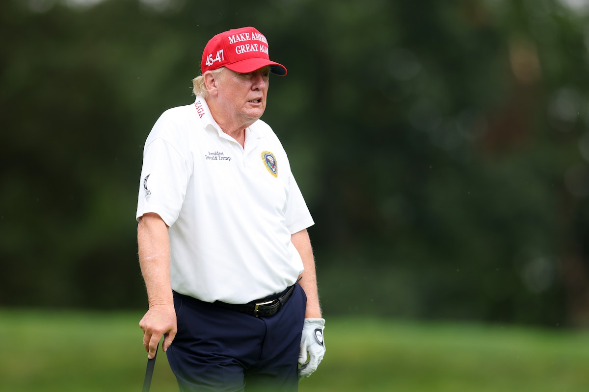 Trump’s Beloved Golf Clubs Have Run Dry—Literally Trump’s Beloved Golf Clubs Have Run Dry—Literally