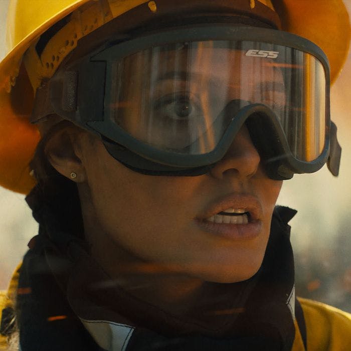 Angelina Jolie S Those Who Wish Me Dead Is A Different Kind Of Disaster Movie The New Republic