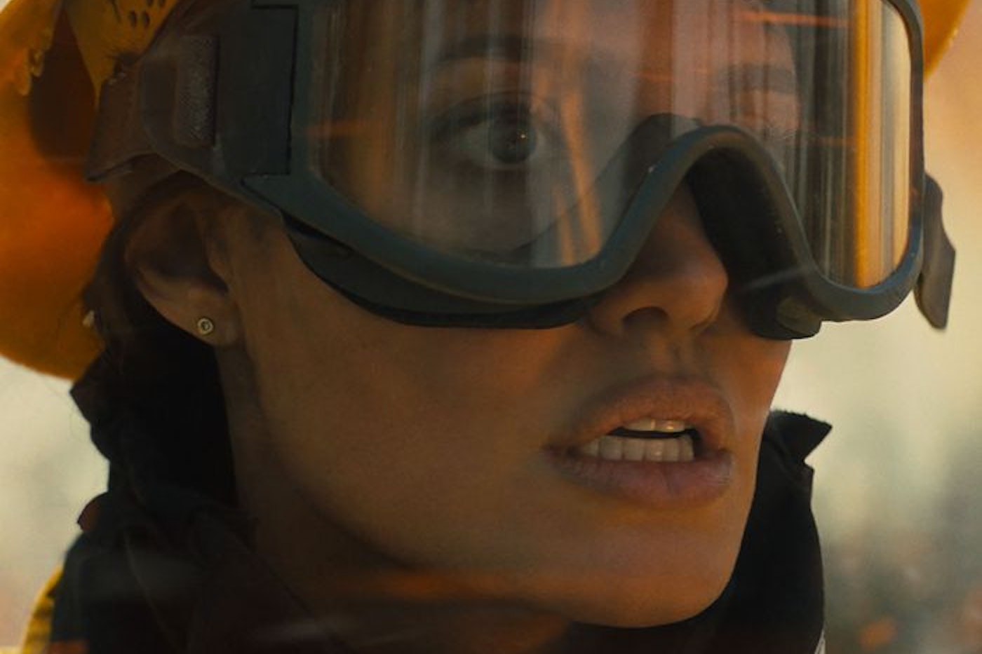 Angelina Jolie S Those Who Wish Me Dead Is A Different Kind Of Disaster Movie The New Republic Angelina Jolie S Those Who Wish Me Dead Is A Different Kind Of Disaster Movie The New Republic