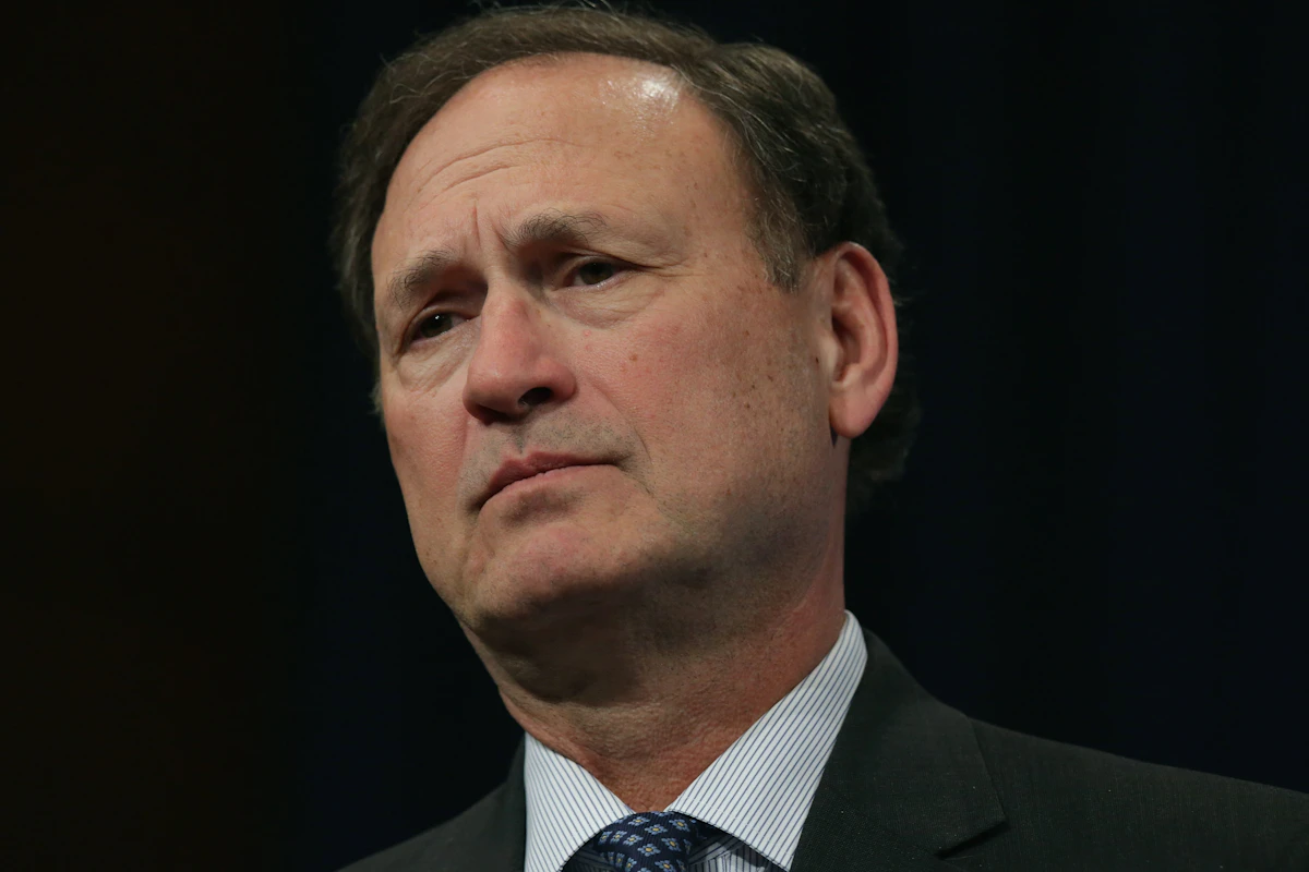 Alito Asks if Pornhub Has Essays in Unbelievable Supreme Court Hearing Alito Asks if Pornhub Has Essays in Unbelievable Supreme Court Hearing