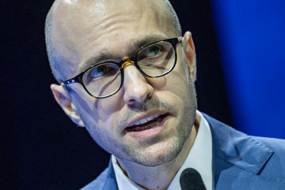 newrepublic.com - Mark Hertsgaard - Big Tech Is a Thief and a Liar, Says New York Times Publisher