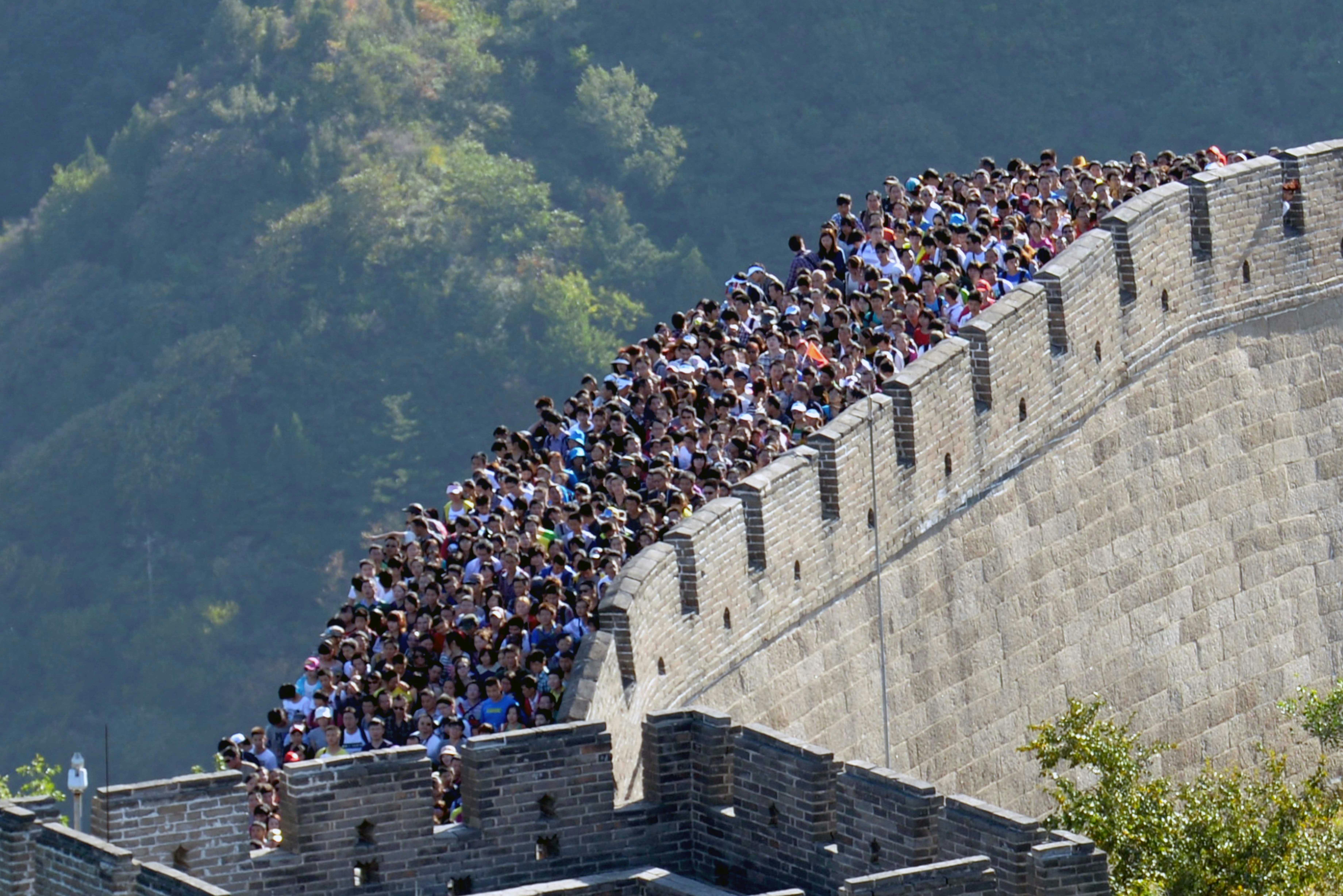 Великая стена россии. Великая китайская стена Бадалин. Великая китайская стена туристы. Бадалин Пекин. Великая китайская стена цинхай.