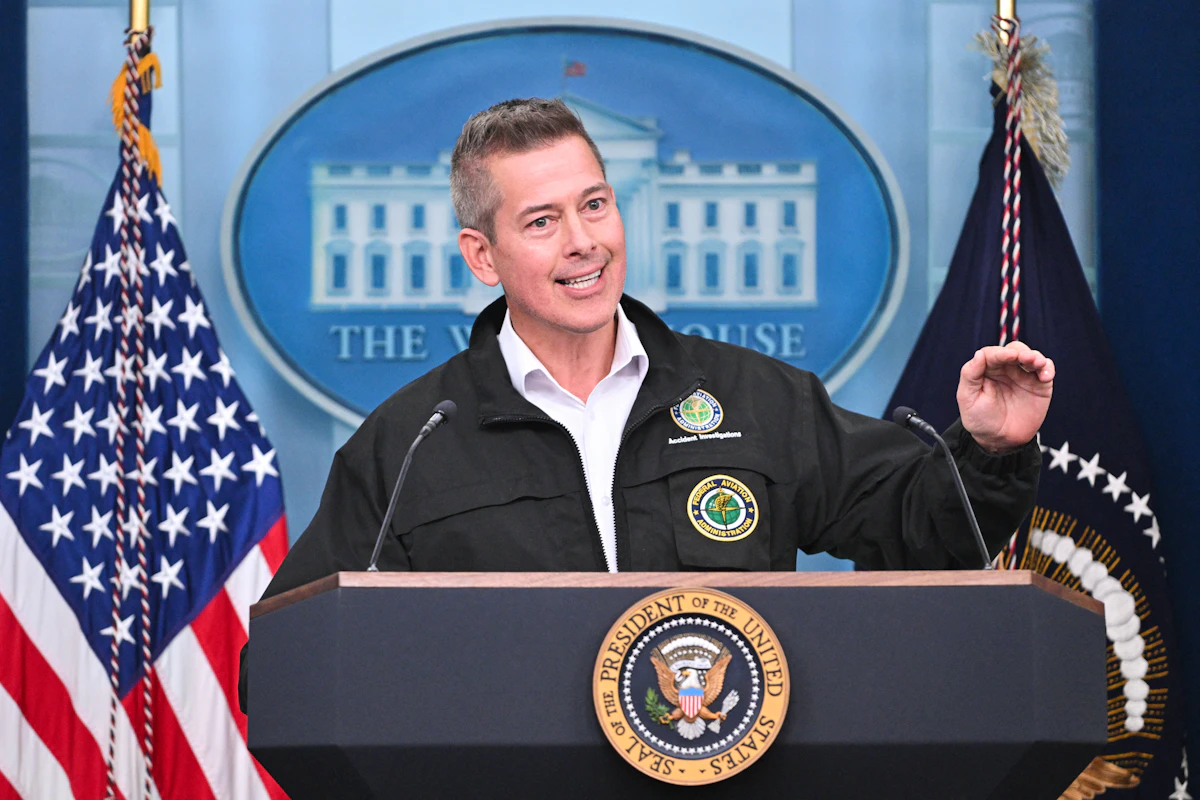 Transportation Chief Defends FAA Purge as Planes Keep Crashing Transportation Chief Defends FAA Purge as Planes Keep Crashing