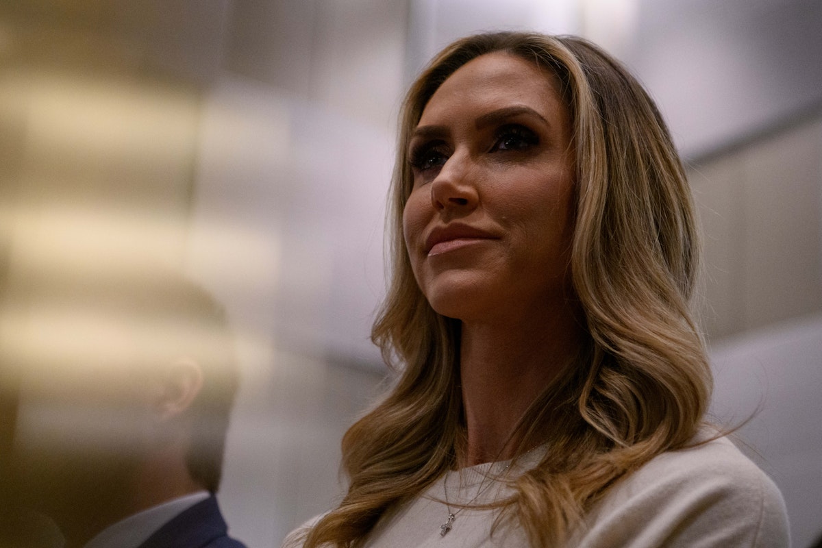 Republicans Roasted After Using Totally Wrong Photo to Promote RNC Republicans Roasted After Using Totally Wrong Photo to Promote RNC