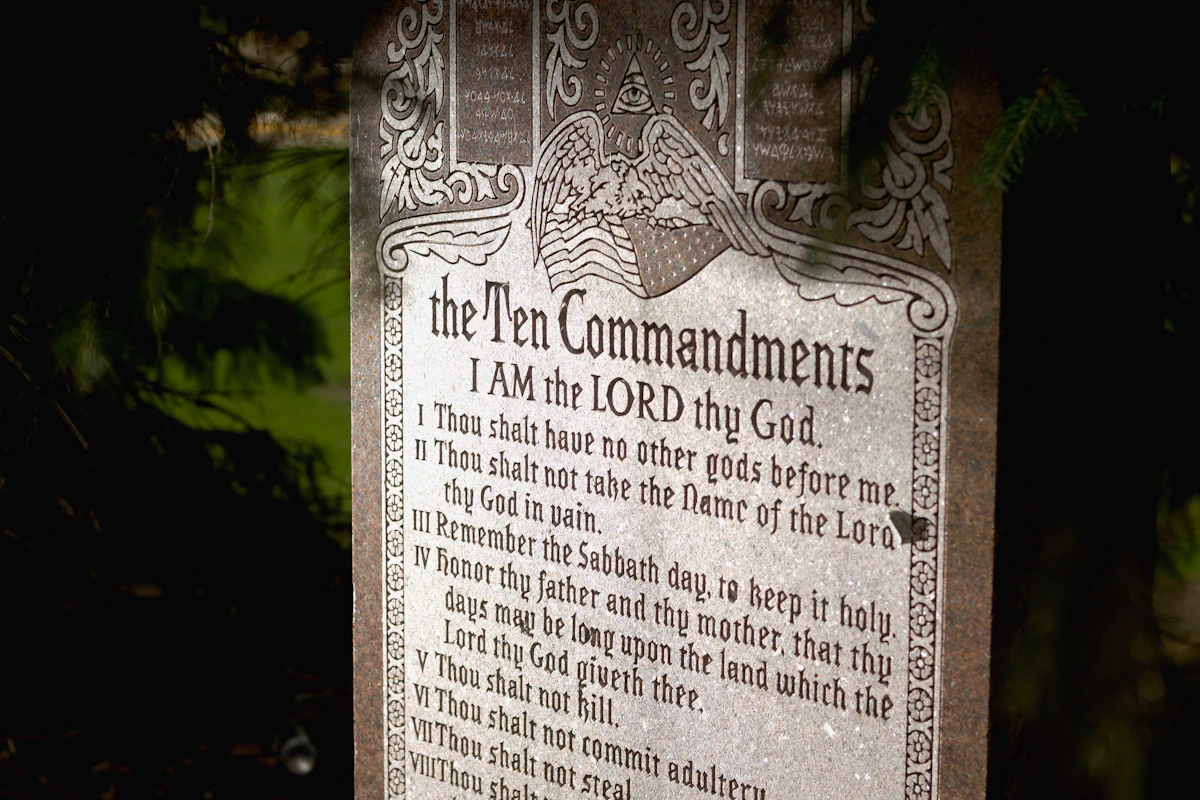 Only Defense of the Ten Commandments Law Just Imploded Spectacularly Only Defense of the Ten Commandments Law Just Imploded Spectacularly