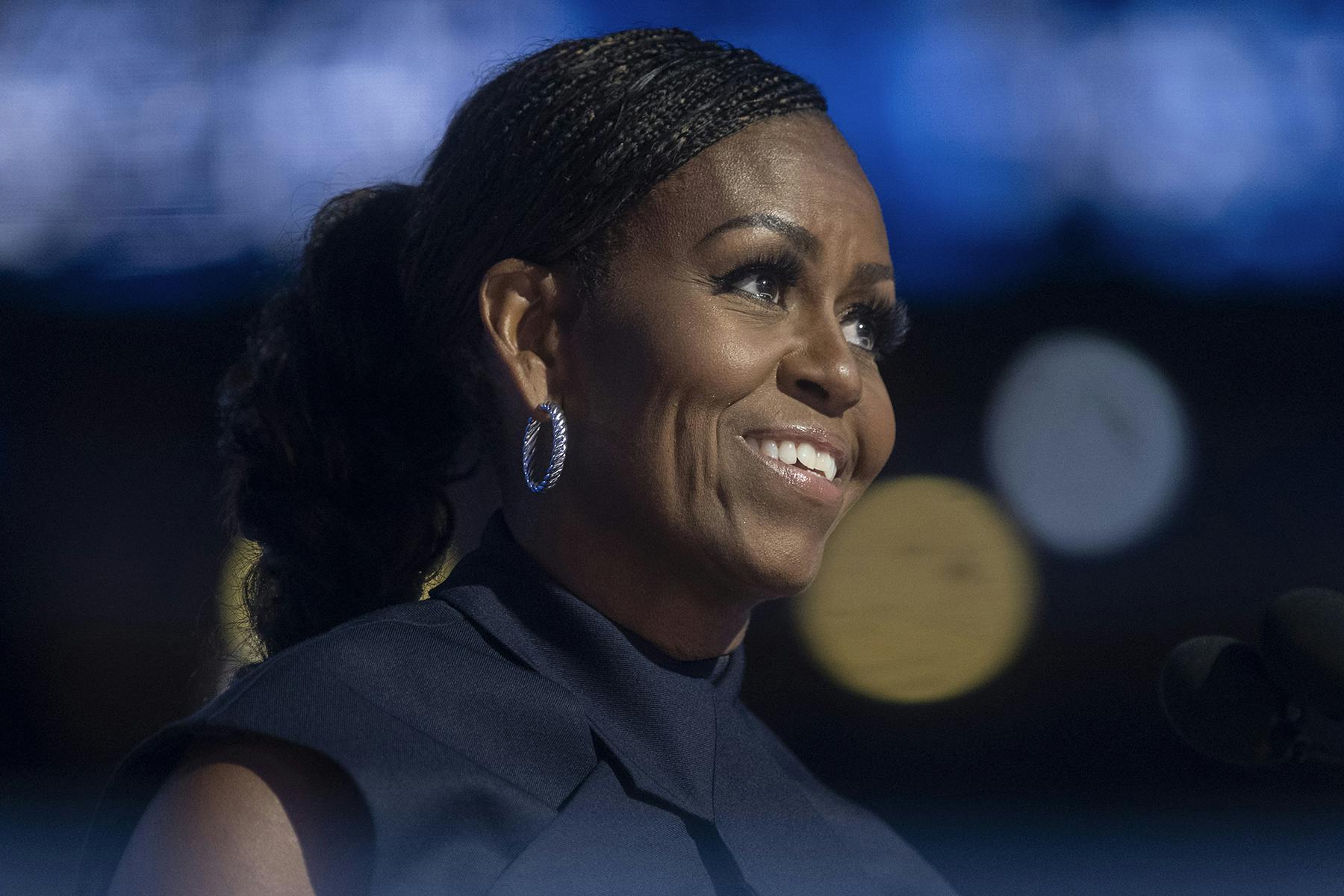  Michelle Obama onstage at the Democratic National Convention in Chicago