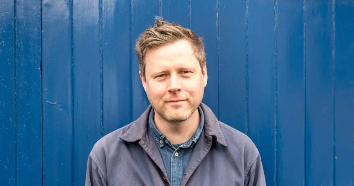 Max Porter Turns the Trauma Plot on Its Head Max Porter Turns the Trauma Plot on Its Head