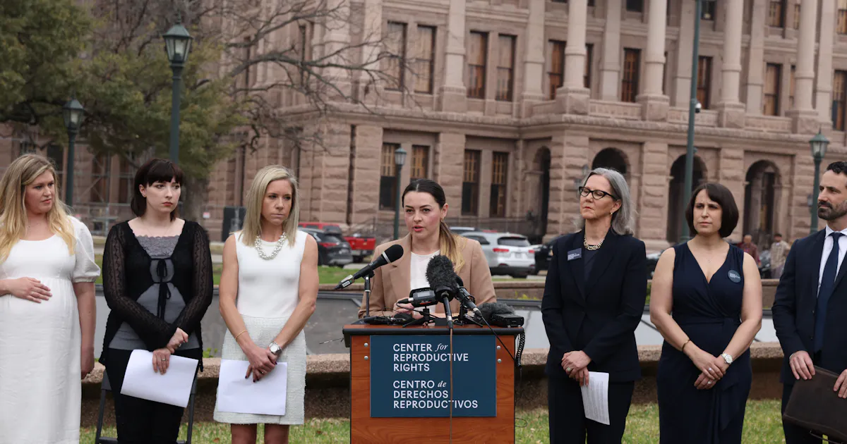 Woman Suing Texas Over Abortion Ban Vomits During Trial After Reliving Trauma Woman Suing Texas Over Abortion Ban Vomits During Trial After Reliving Trauma