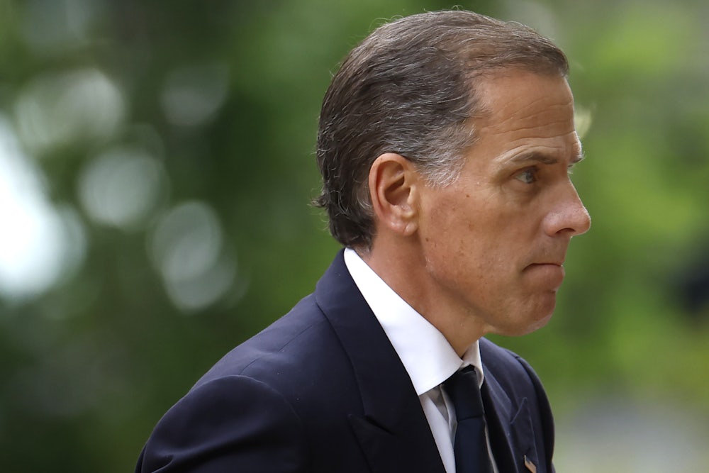 This photos hows Hunter Biden in profile, in a suit.