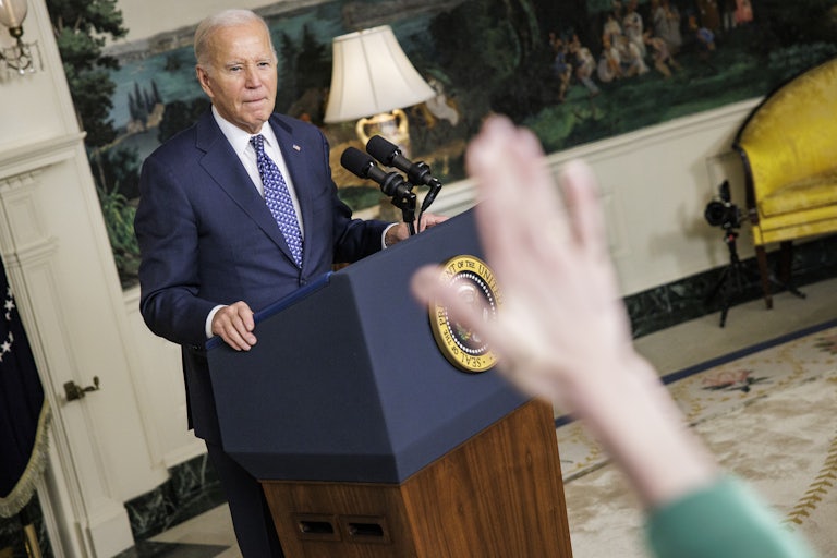 Biden disastrous at the White House