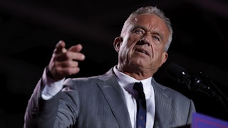 Robert F. Kennedy Jr. points a finger