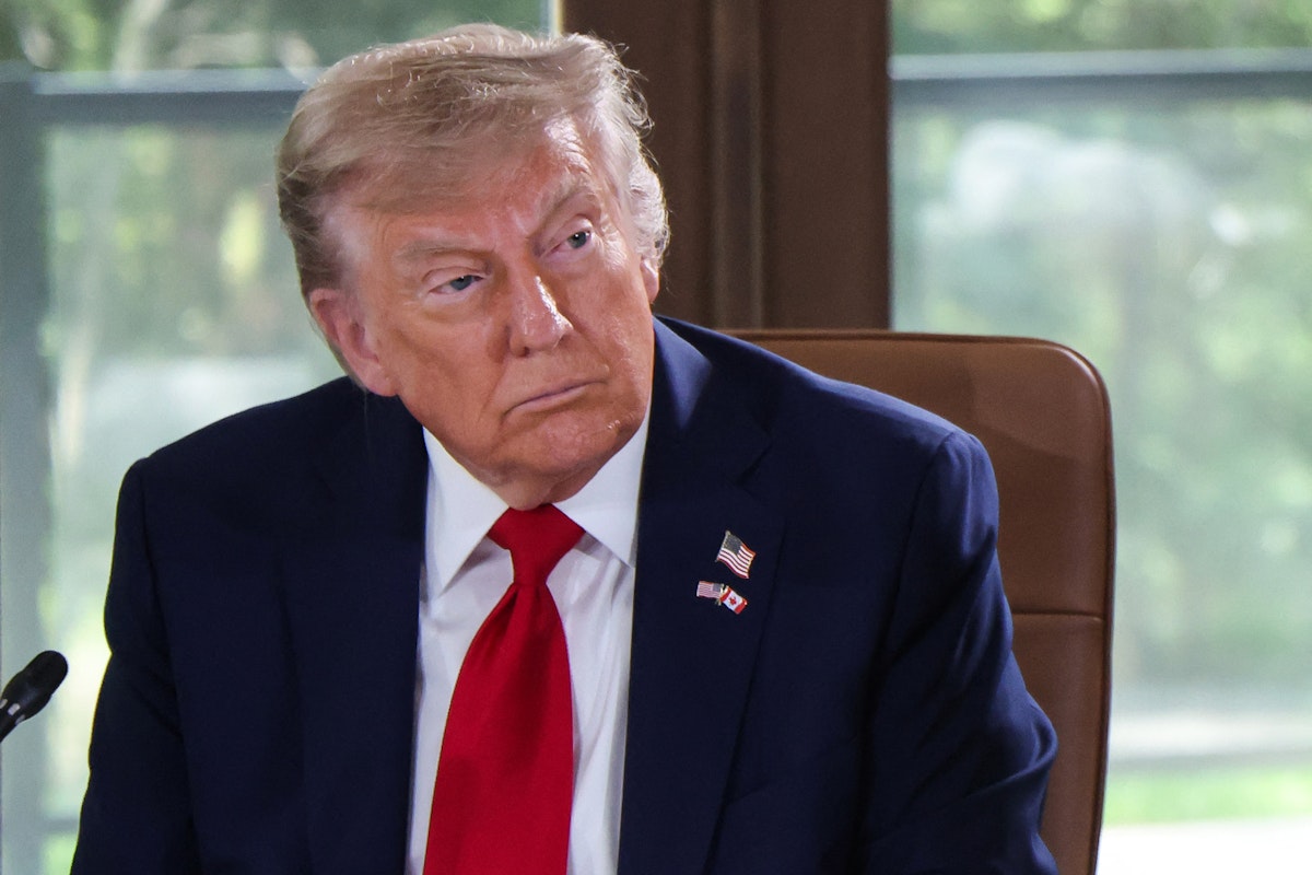 Trump Deliberately Leaves Two Key People Out of Iran Plan Convos Trump Deliberately Leaves Two Key People Out of Iran Plan Convos