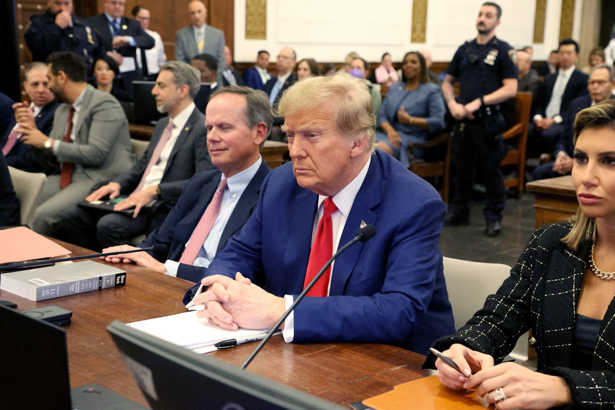 Someone Is Shitposting for Donald Trump While He Sits in Court Someone Is Shitposting for Donald Trump While He Sits in Court