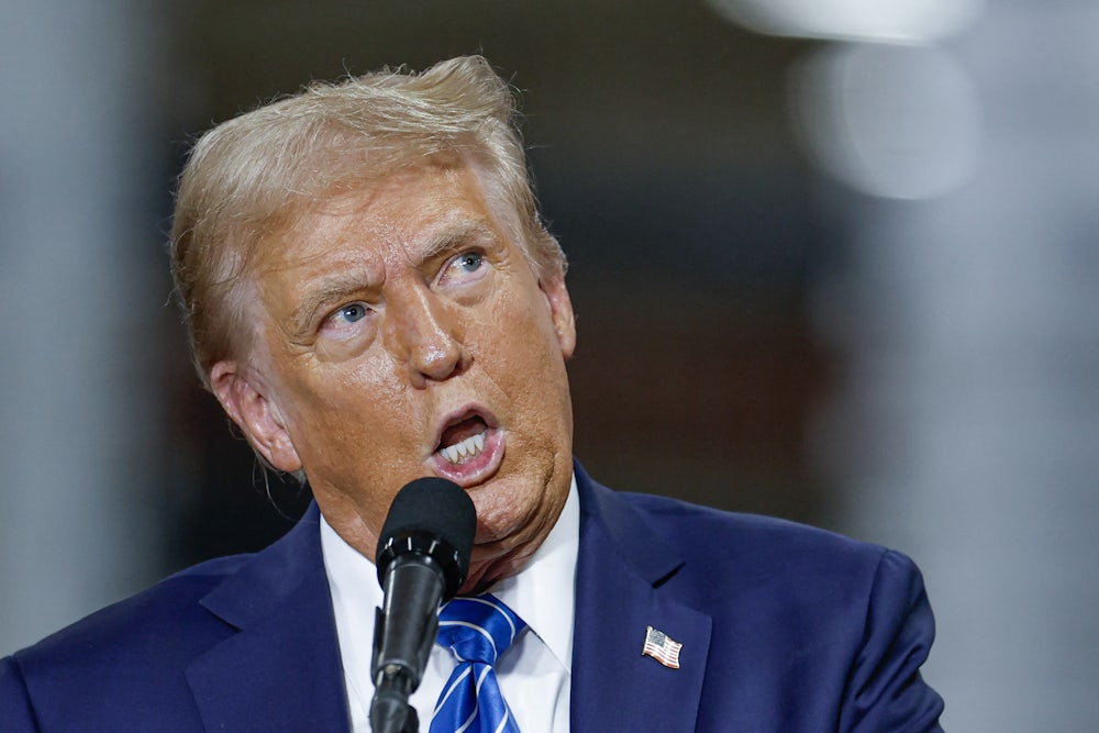 Donald Trump makes weird, shocked expression