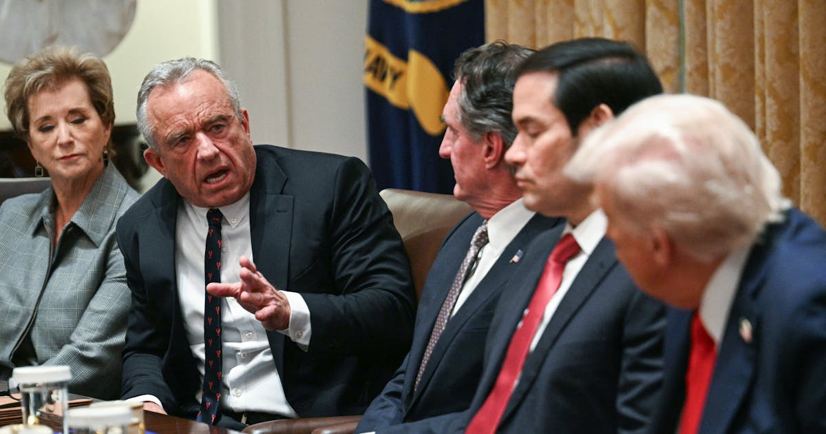 https://images.newrepublic.com/b06946fbd2ca37a12bcd4df4867710af1252d261.jpeg?w=1200&h=630&crop=faces&fit=crop&fm=jpg