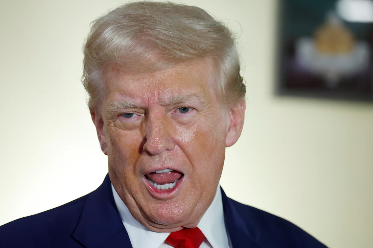 Trump Brags About Endorsement From Man Who Called Him a “Sociopath” Trump Brags About Endorsement From Man Who Called Him a “Sociopath”