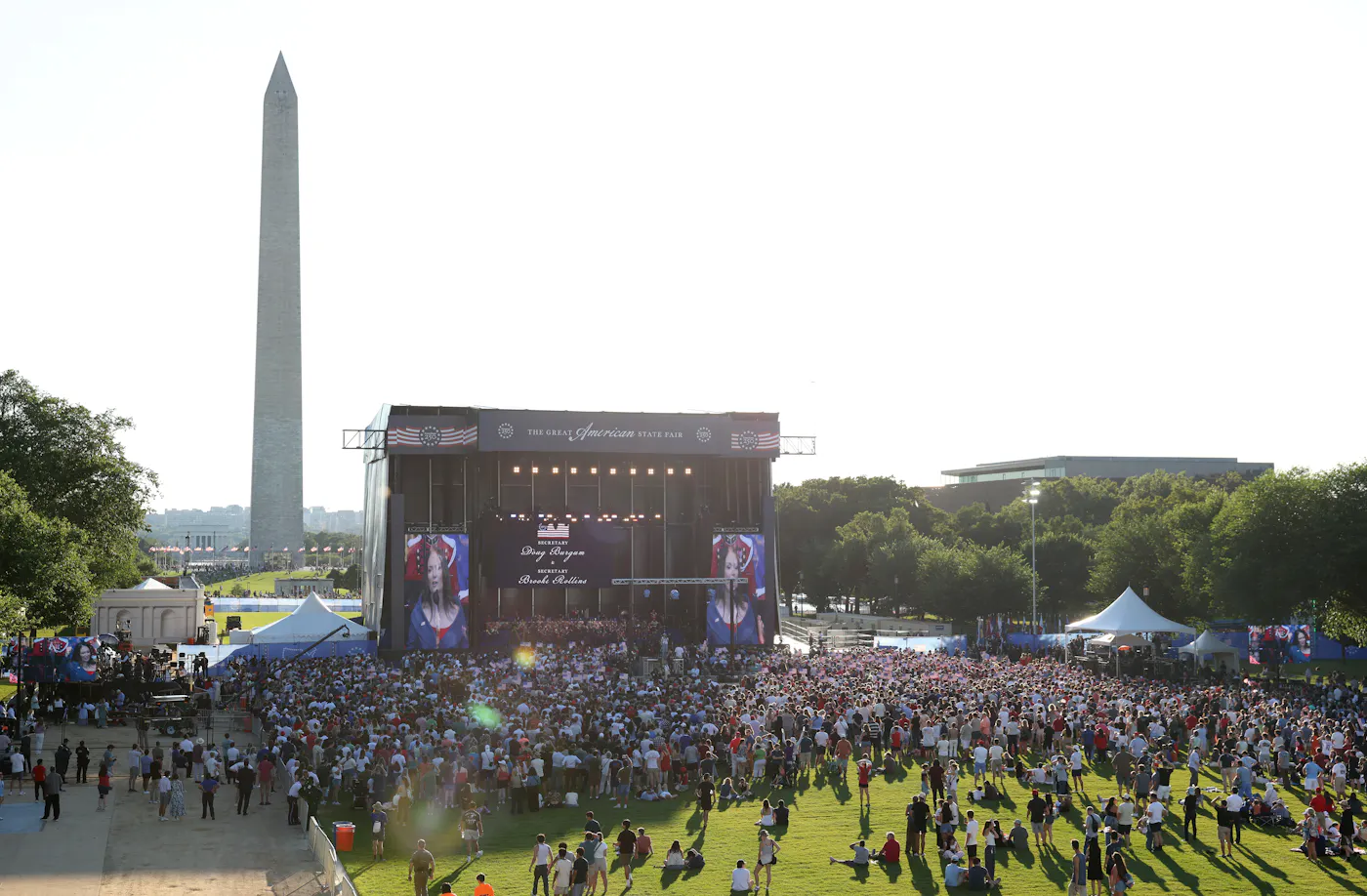 A photo of the crowd at Donald Trump's Great American State Fair