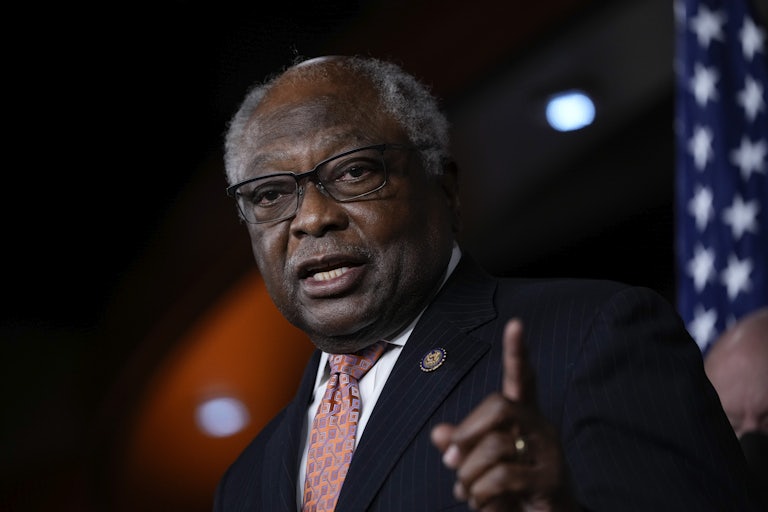 Represenative Jim Clyburn speaks at a lectern