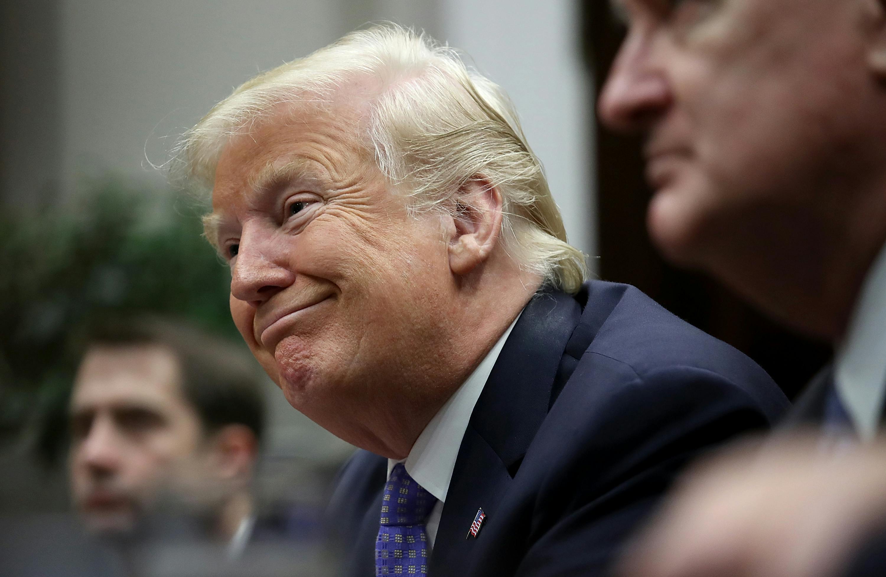 Is Trump Trying to Bribe Paul Manafort?
