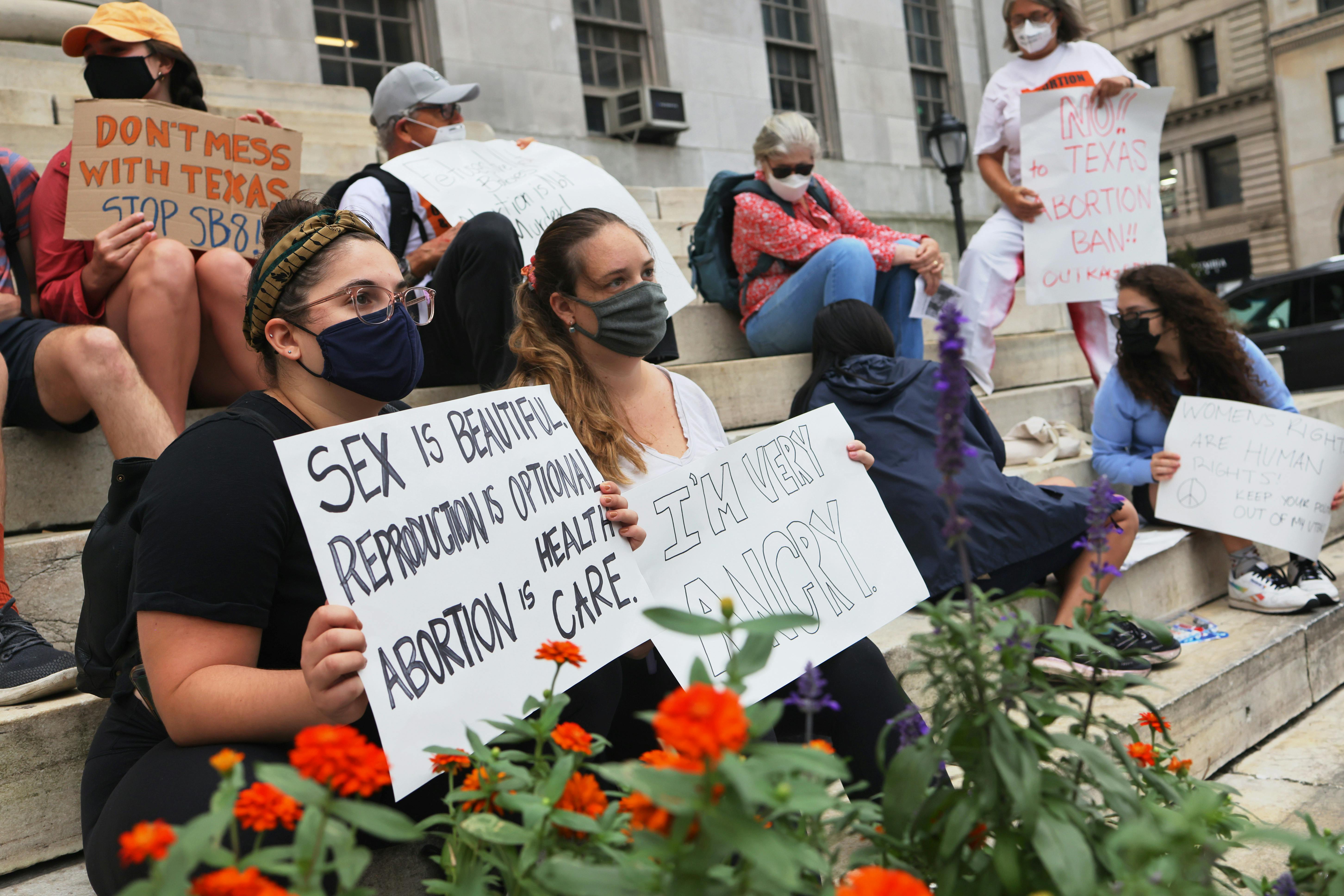 Two Frontline Workers On Day One Of S.B. 8, Texas's New Abortion Ban ...