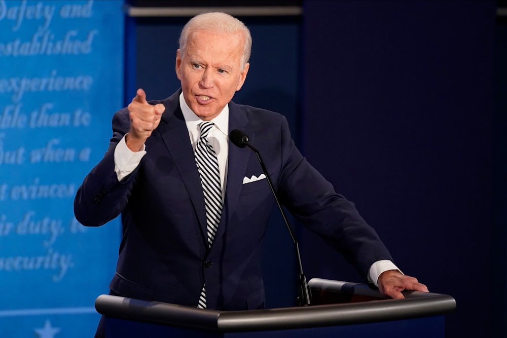 Joe Biden points his finger and speaks angrily at a presidential debate.