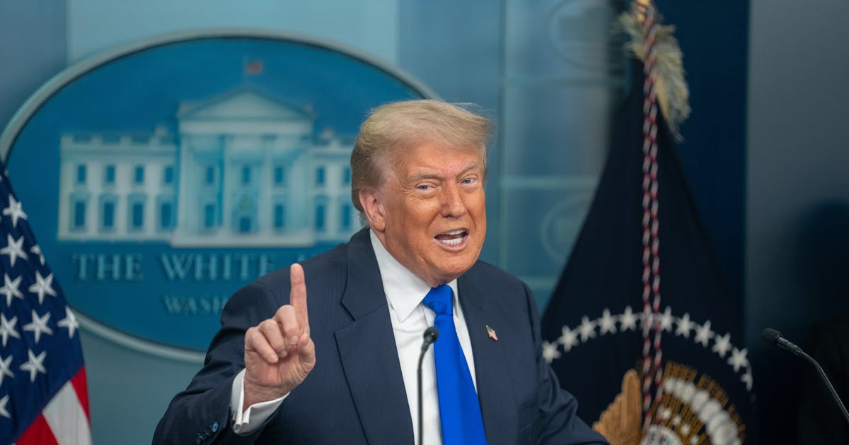 https://images.newrepublic.com/be6ff1bdbeca72c8a41197bc326e8bf29ccf4b51.jpeg?w=1200&h=630&crop=faces&fit=crop&fm=jpg