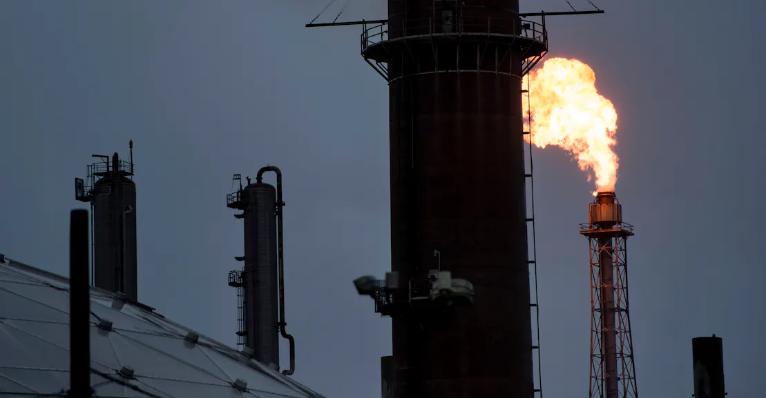 Shell’s Internal Emails Show Just How Cynical Oil Companies’ Emissions Promises Are Shell’s Internal Emails Show Just How Cynical Oil Companies’ Emissions Promises Are