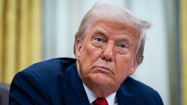 Trump in Oval office