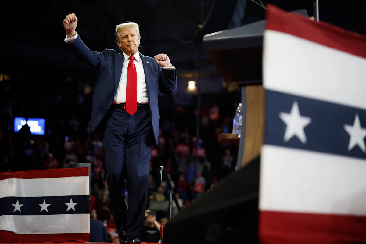 Trump’s Crowd Size Brag Debunked by Embarrassing Video Trump’s Crowd Size Brag Debunked by Embarrassing Video