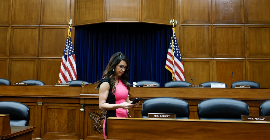 Lauren Boebert Blows by Gun Violence Survivors, Not Even Making Eye Contact Lauren Boebert Blows by Gun Violence Survivors, Not Even Making Eye Contact