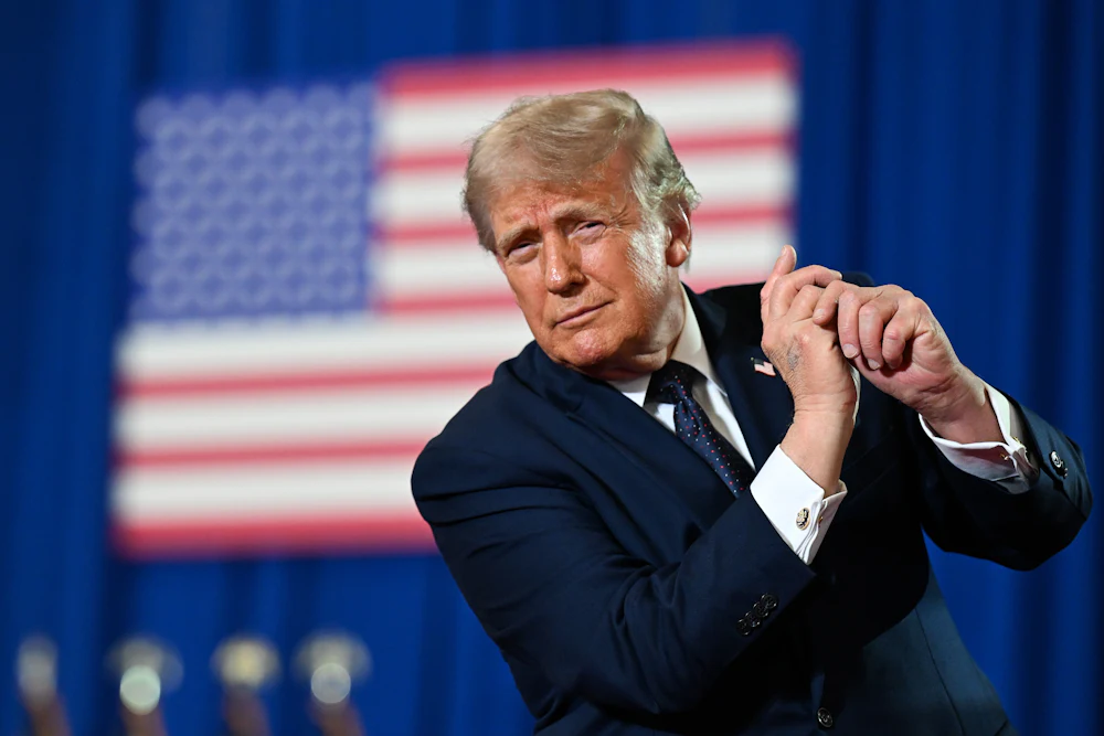 Trump air golf swing