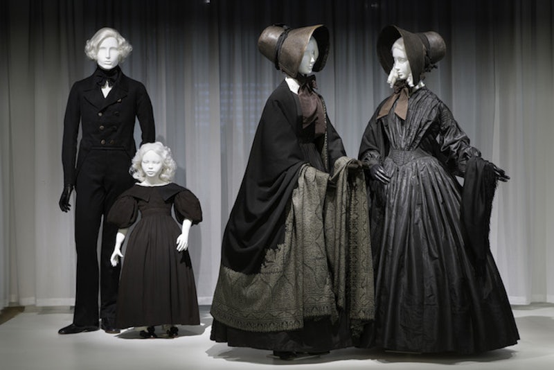 Death Becomes Her Exhibit At The Met Makes An Argument For