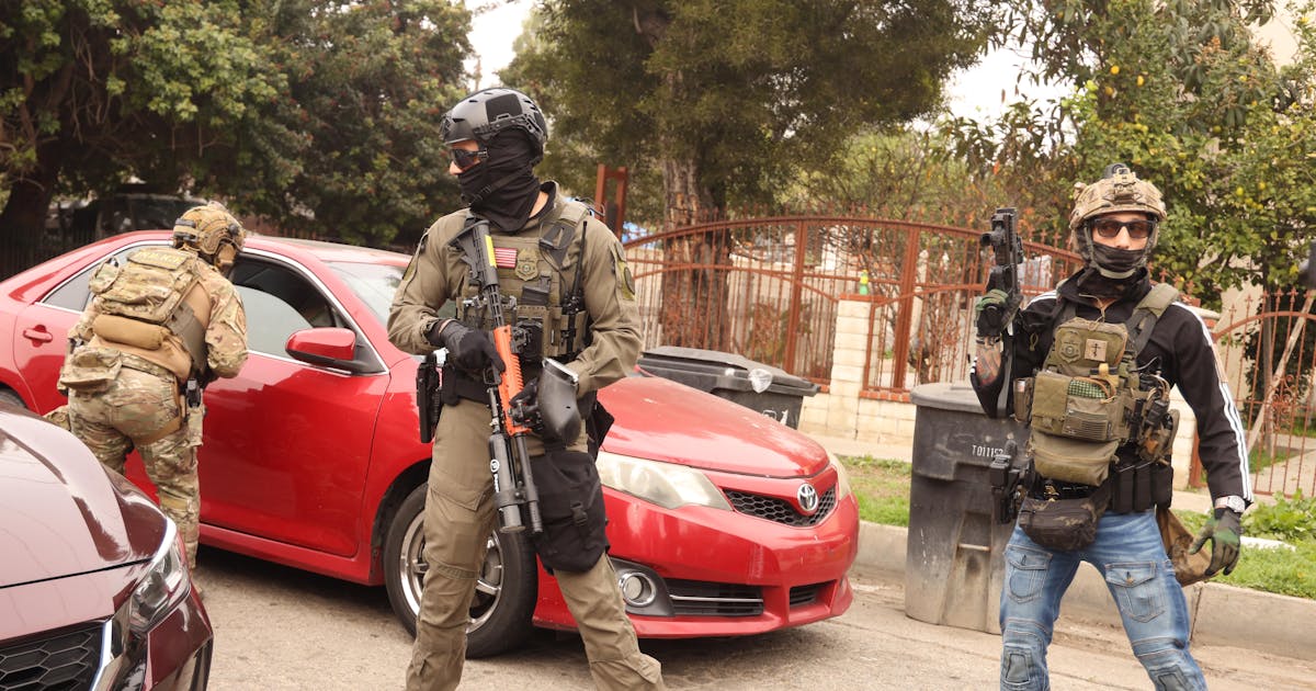 ICE Orders Agents To Forcibly Enter Homes Without Judicial Warrants