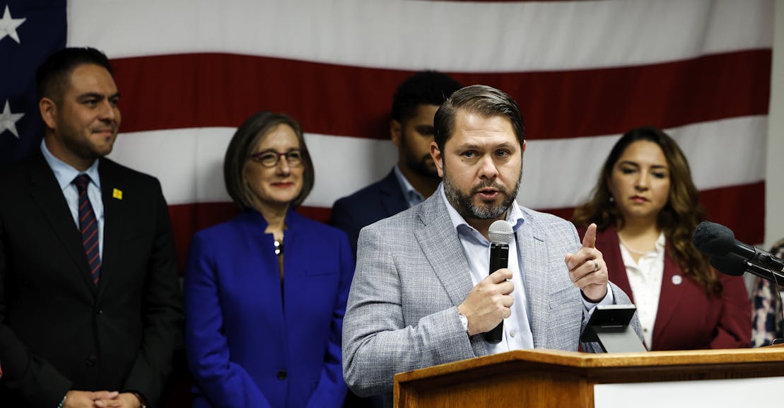 Kyrsten Sinema’s Critics Waste No Time Unloading on the Former Democrat Kyrsten Sinema’s Critics Waste No Time Unloading on the Former Democrat