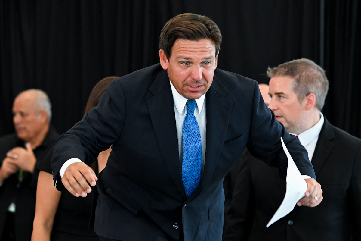 Ron DeSantis Snubs Harris’s Hurricane Relief Calls for Dumbest Reason Ron DeSantis Snubs Harris’s Hurricane Relief Calls for Dumbest Reason