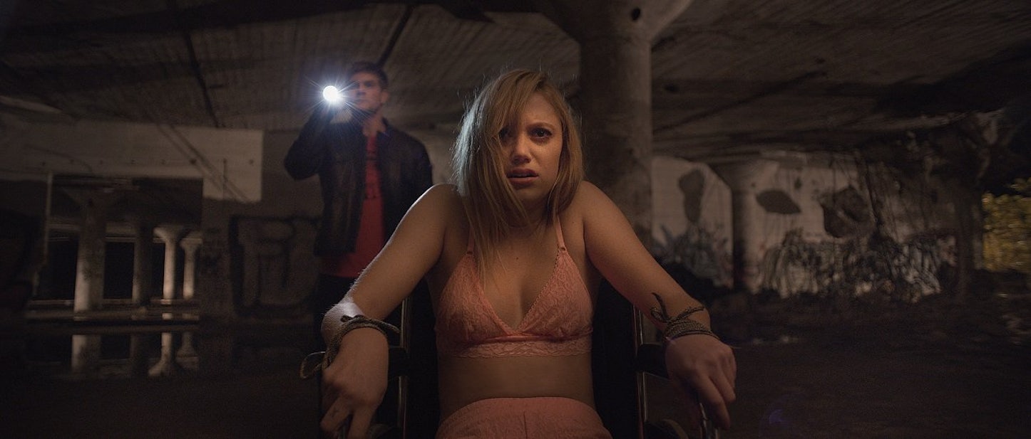 It Follows Film Review Strips Teens Of Tech And Kills Them With Sex