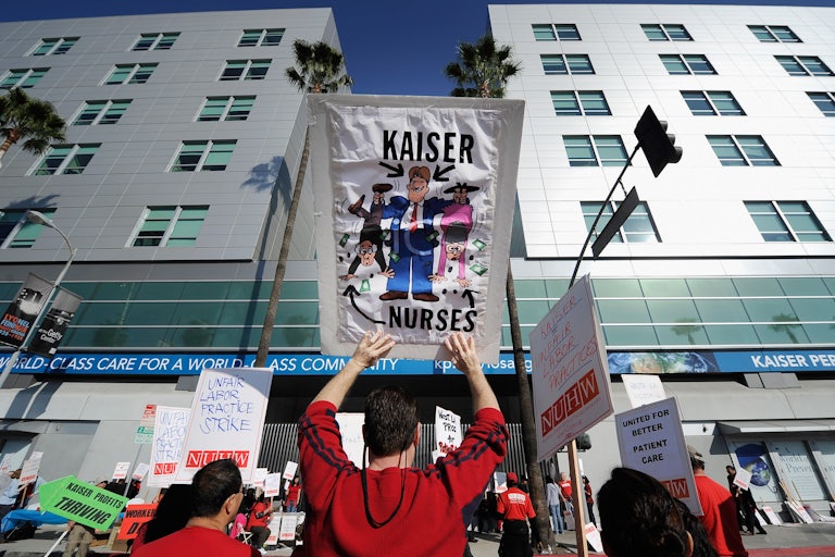 Kaiser Permanente unionized nurses protest