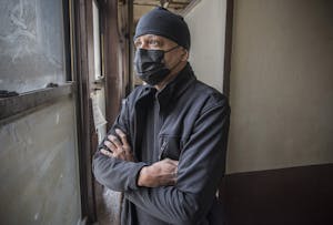 Inside the Last Men’s Hotel in Chicago 