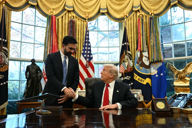 Donald Trump and Zohran Mamdani shake hands in the Oval Office.